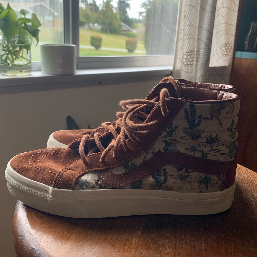 Vans Suede Hightop Shoes Size 8
